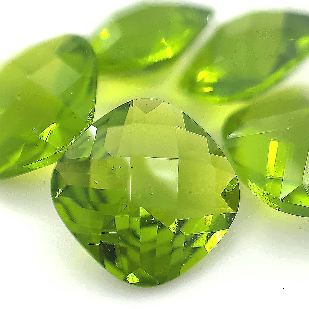 Square Cushion Checkerboard Peridot Glass