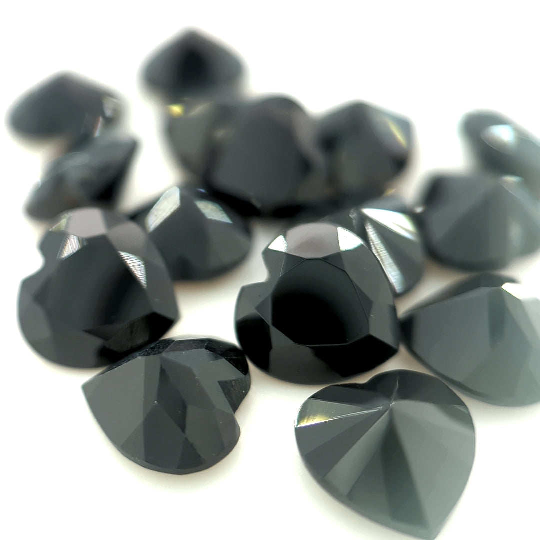 Heart Faceted Dyed Black Onyx Calcedony (Agate)