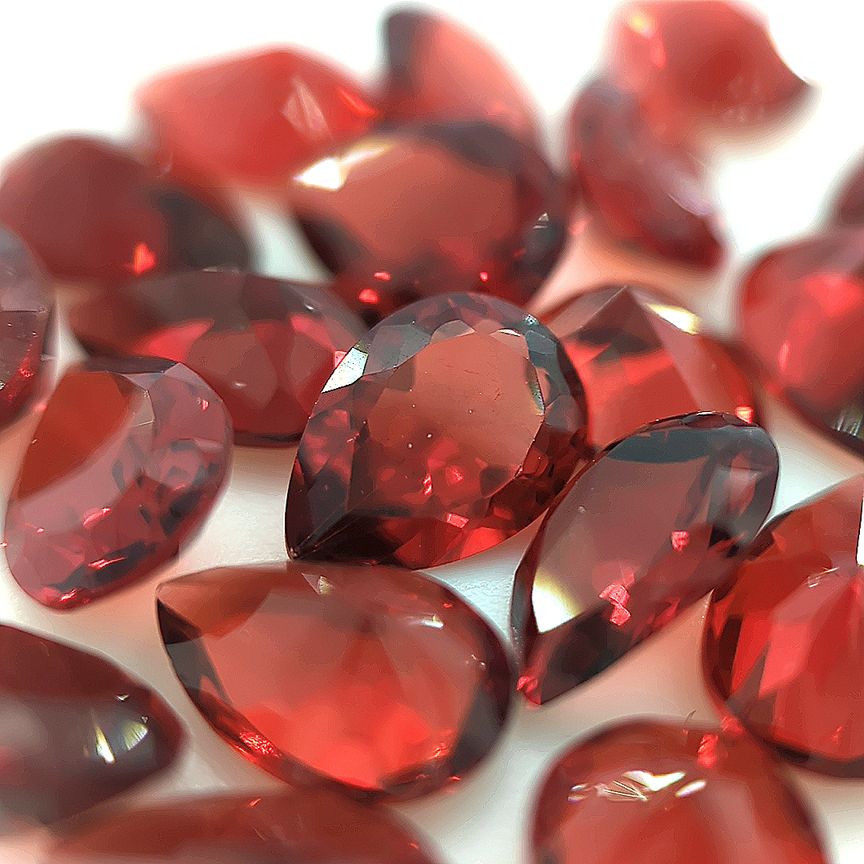 Pear Garnet Glass