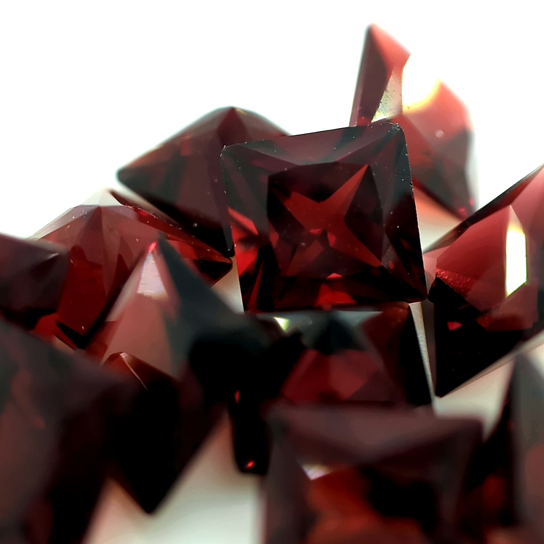 Square Garnet Glass