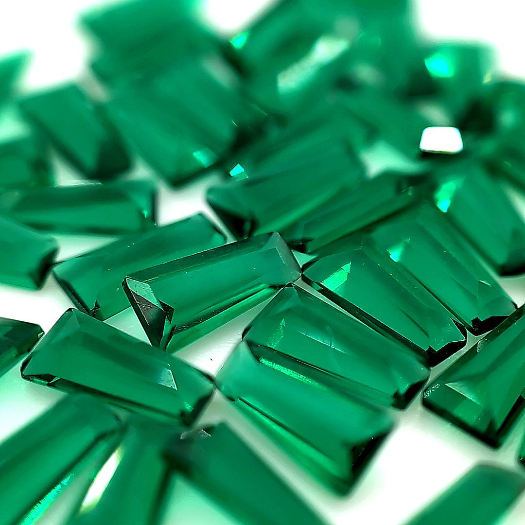 Tapered Baguette Green Glass