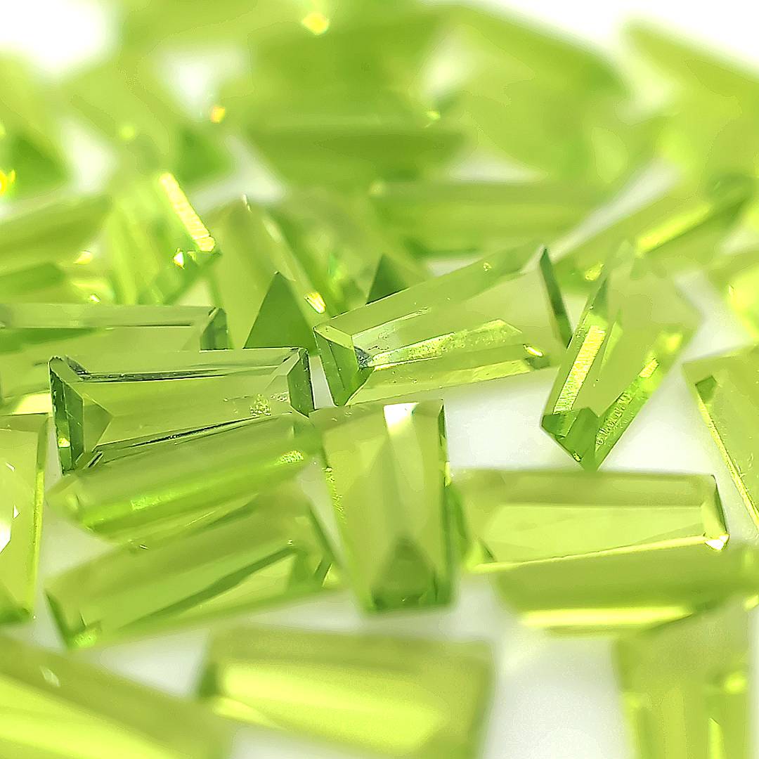 Tapered Baguette Peridot Glass