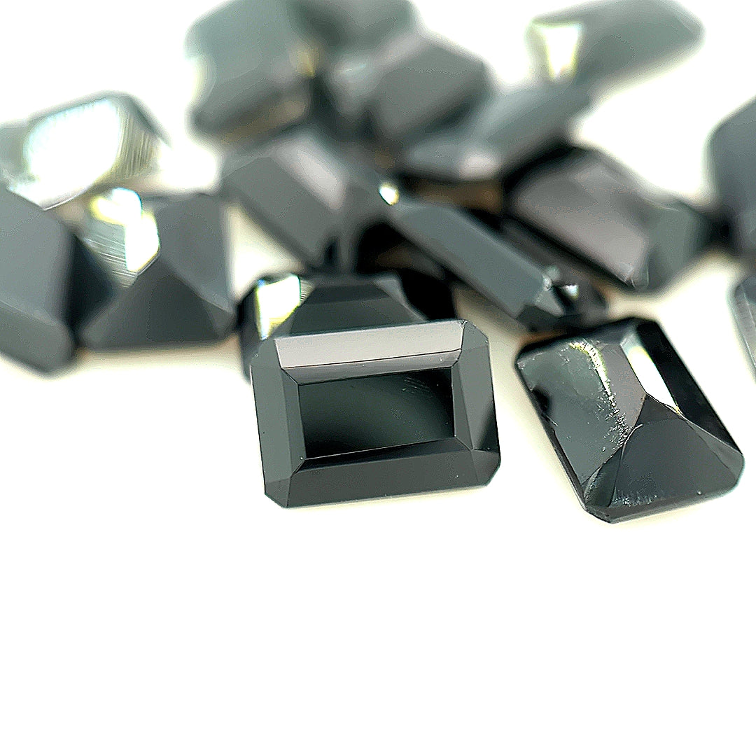 Octagon Faceted Dyed Black Onyx Calcedony (Agate)