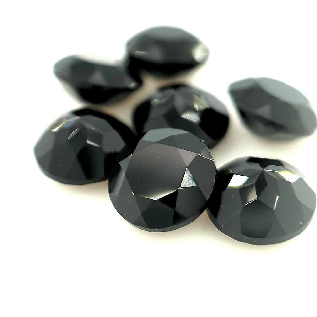 Round Faceted Dyed Black Onyx Calcedony (Agate)